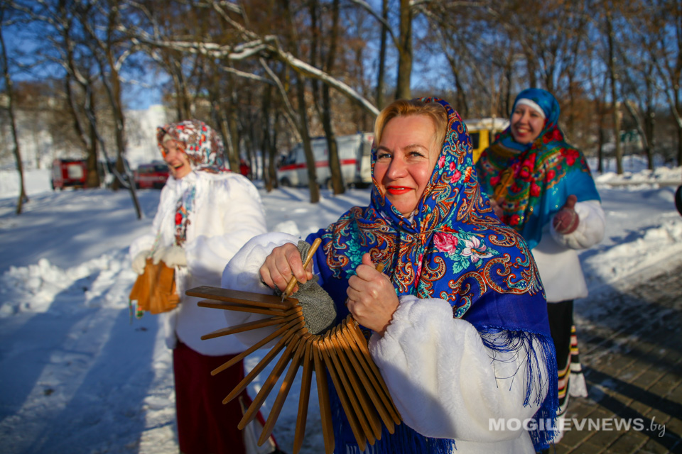 Колядные гулянья прошли в Могилеве. Фото