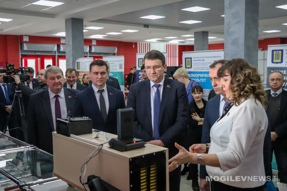Выставка «Цифровые технологии в науке и образовании» прошла в БРУ. Фото
