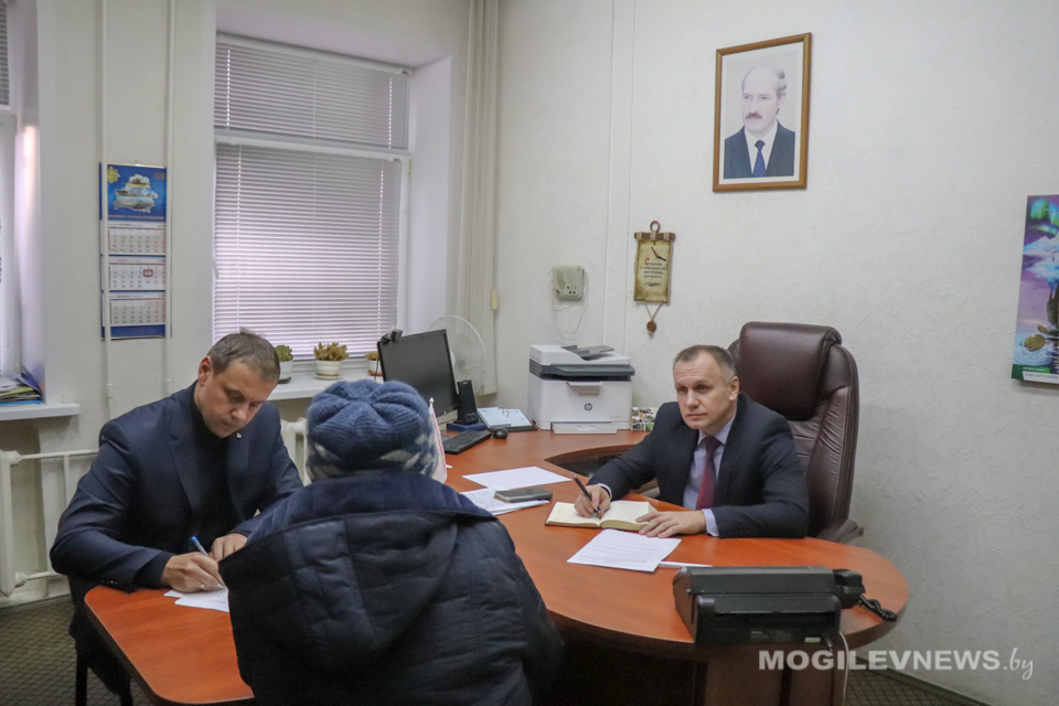 В могилевской общественной приемной РОО «Белая Русь» прошел прием граждан. Фото