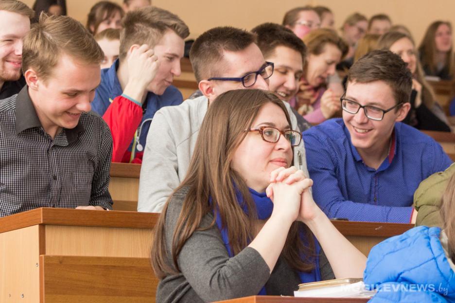 Цифры приема в вузы и ссузы будут озвучены к 1 апреля