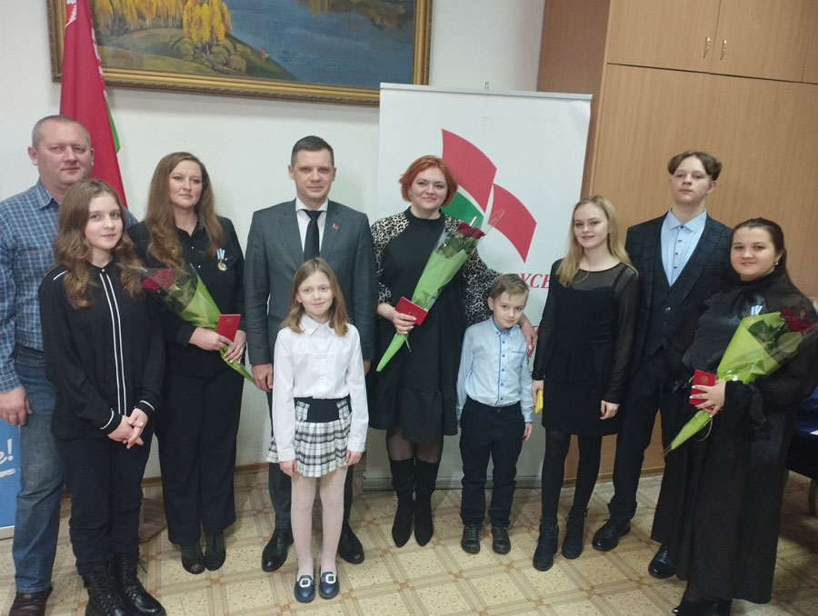 Орден Матери вручили многодетным матерям  в Могилеве