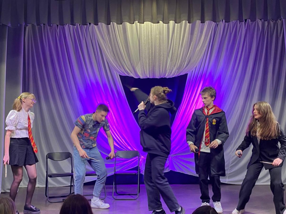 Городской юмористический баттл «АнтиПарБаттл» среди школьников прошел в Могилеве