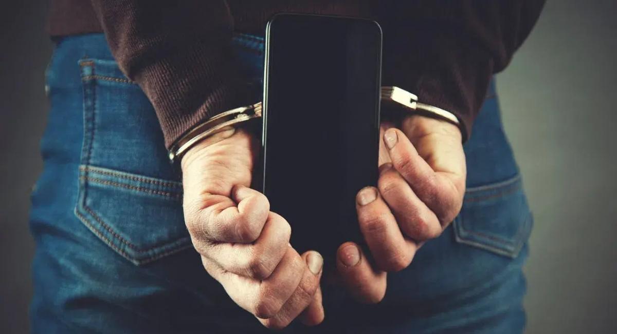 Мужчина в Могилеве попросил позвонить, а в итоге ушел с чужим телефоном