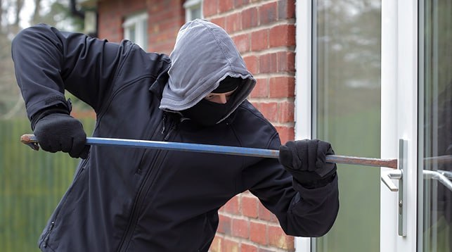 Могилевчанин обворовал соседа почти на 1300 рублей