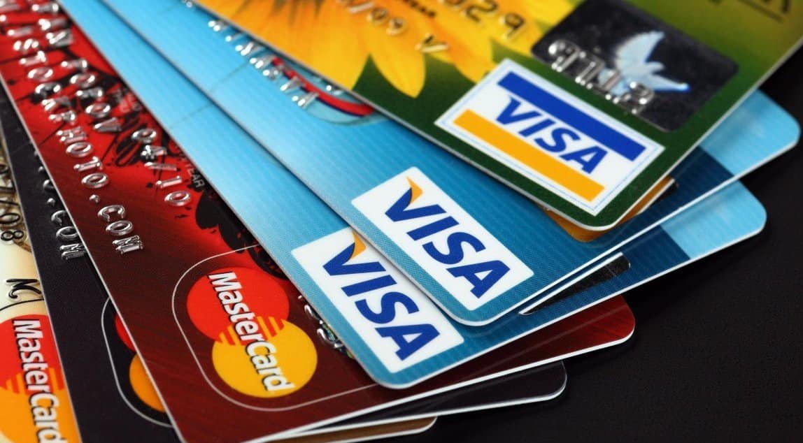 Могилевчанка лишилась карты после прихода гостя