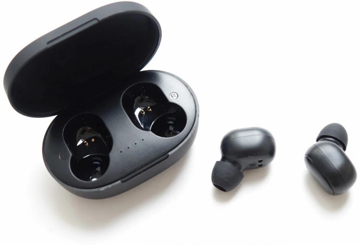 Могилевчанин унес чужие наушники