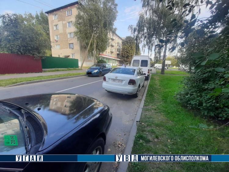 В Могилеве пятилетний ребенок попал под машину