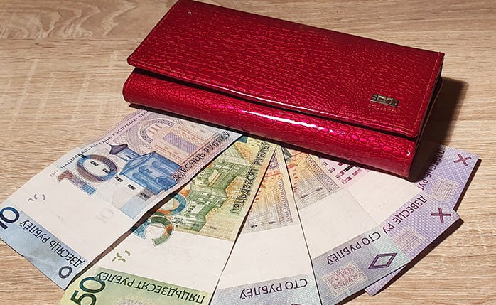 Могилевчанка забрала деньги из чужого кошелька