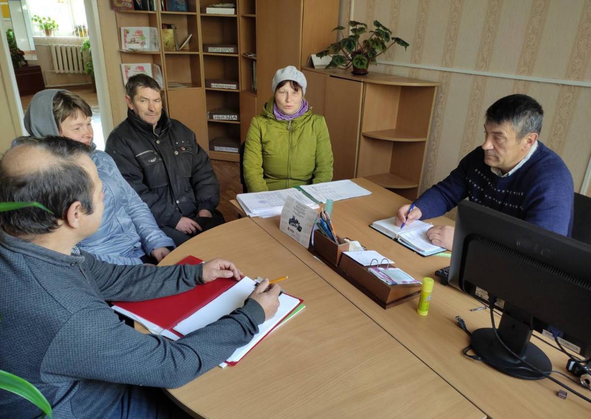 Единый день приема граждан провели на Краснопольщине народные избранники