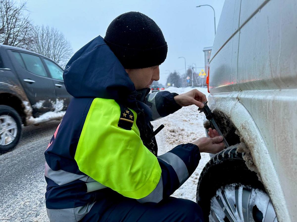 В Горках проверили, как водители подготовили свои транспортные средства к эксплуатации в зимних условиях