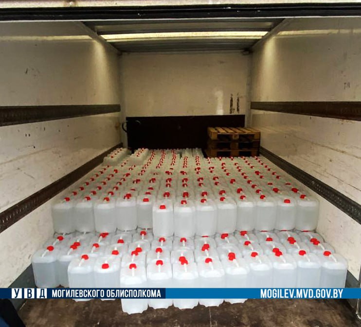 В Быховском районе мужчина незаконно перевозил более 4 000 литров спирта