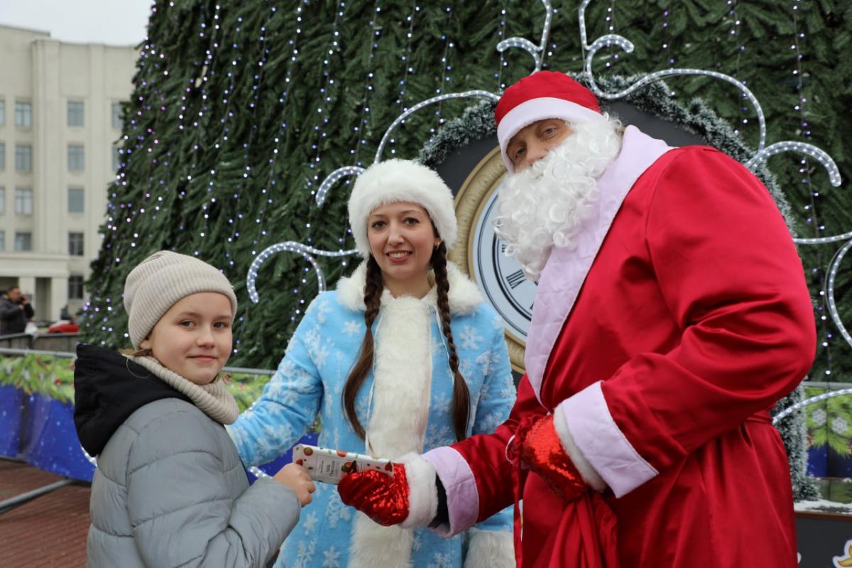 Праздничные гулянья в канун Нового года проходят в Могилеве