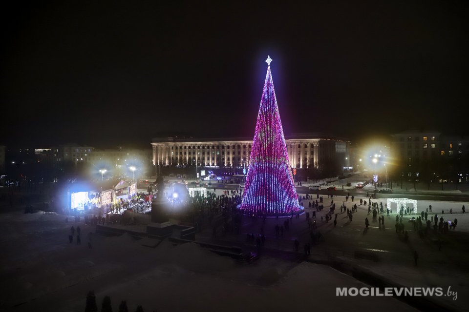 Областной марафон новогодних мероприятий стартовал в Могилеве. Фото