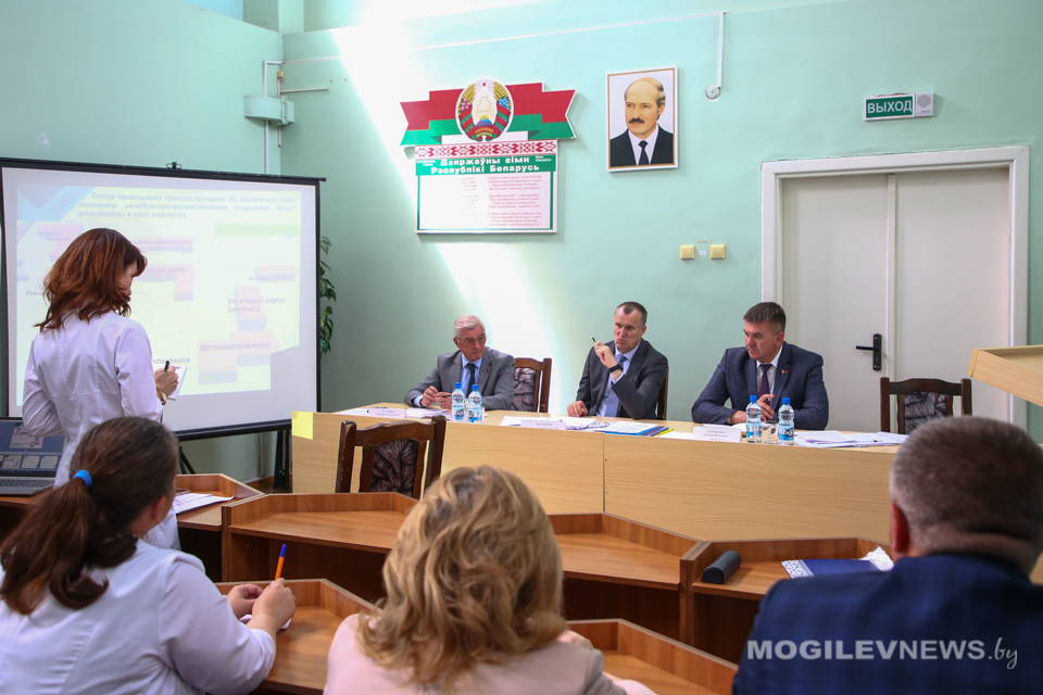 Вопросы реконструкции Быховской ЦРБ обсудили на оперативном совещании. Фото.