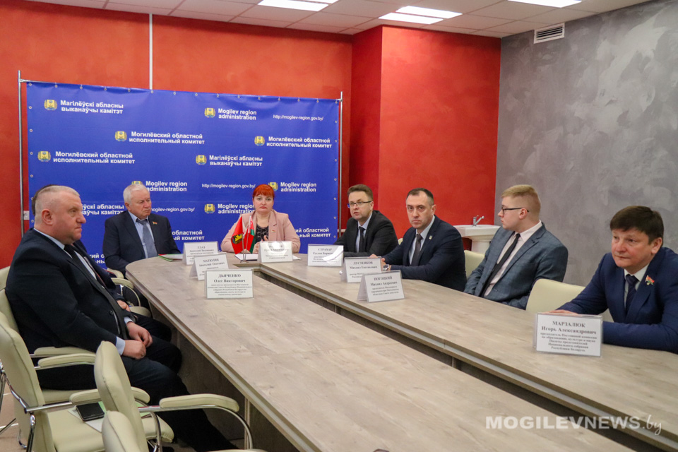 В Могилеве прошла пресс-конференция, посвященная итогам I регионального форума «Местное самоуправление в Могилевской области: Инициатива. Единство. Действие. Результат». Фото