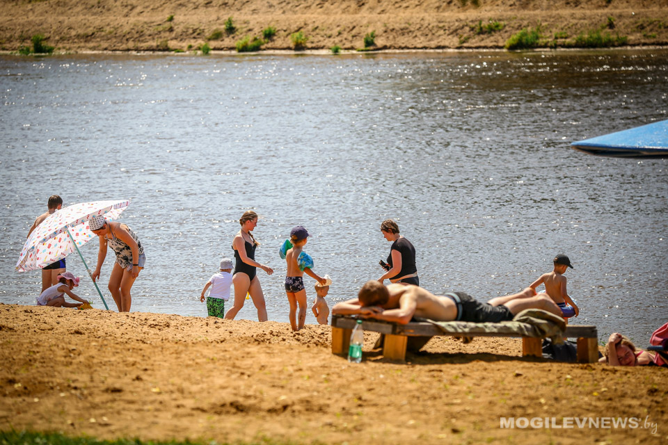 По-прежнему жарко, но с дождями и грозами, ожидается в начале следующей недели в Могилевской области