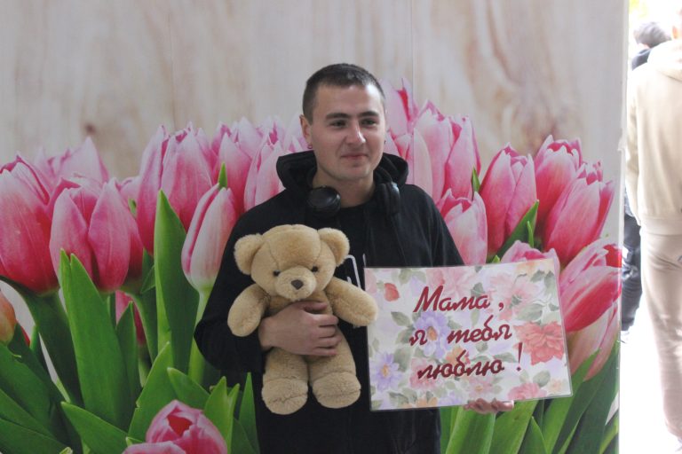 Акцию «Поздравим родителей вместе» провели профсоюзы с "Белпочтой"