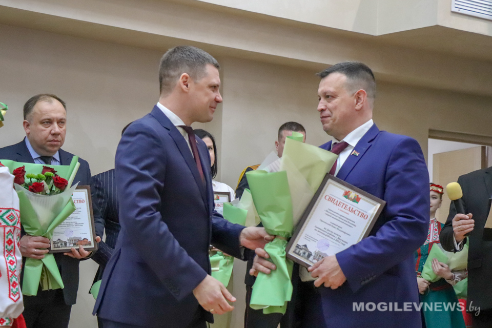 В БРУ чествовали лучших работников Ленинского района Могилева. Фото