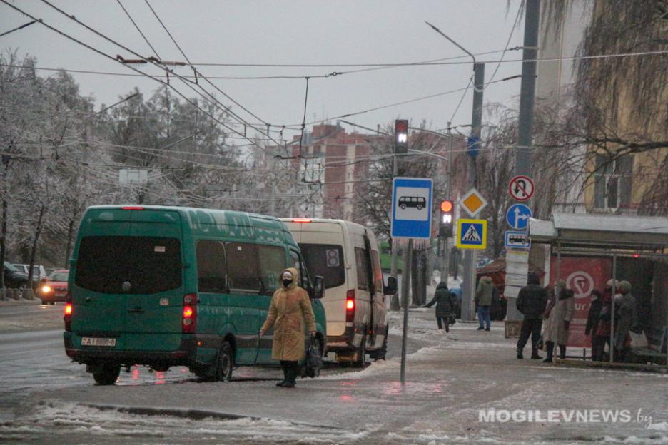 6 человек, пострадавших от гололедных травм, госпитализированы 1 января в Могилевской области