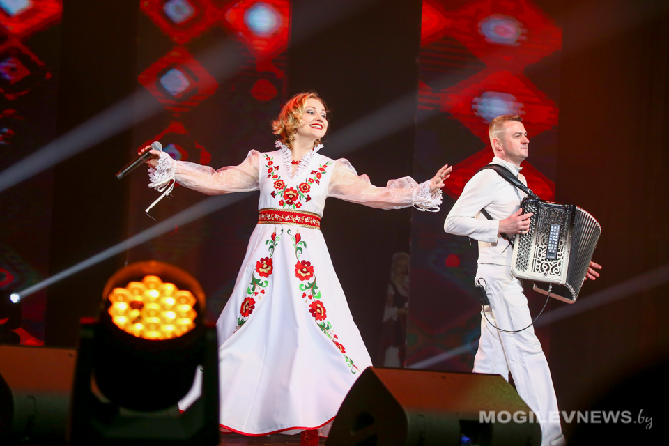 Торжественное мероприятие ко Дню народов Беларуси и России прошло в Могилеве. Фото
