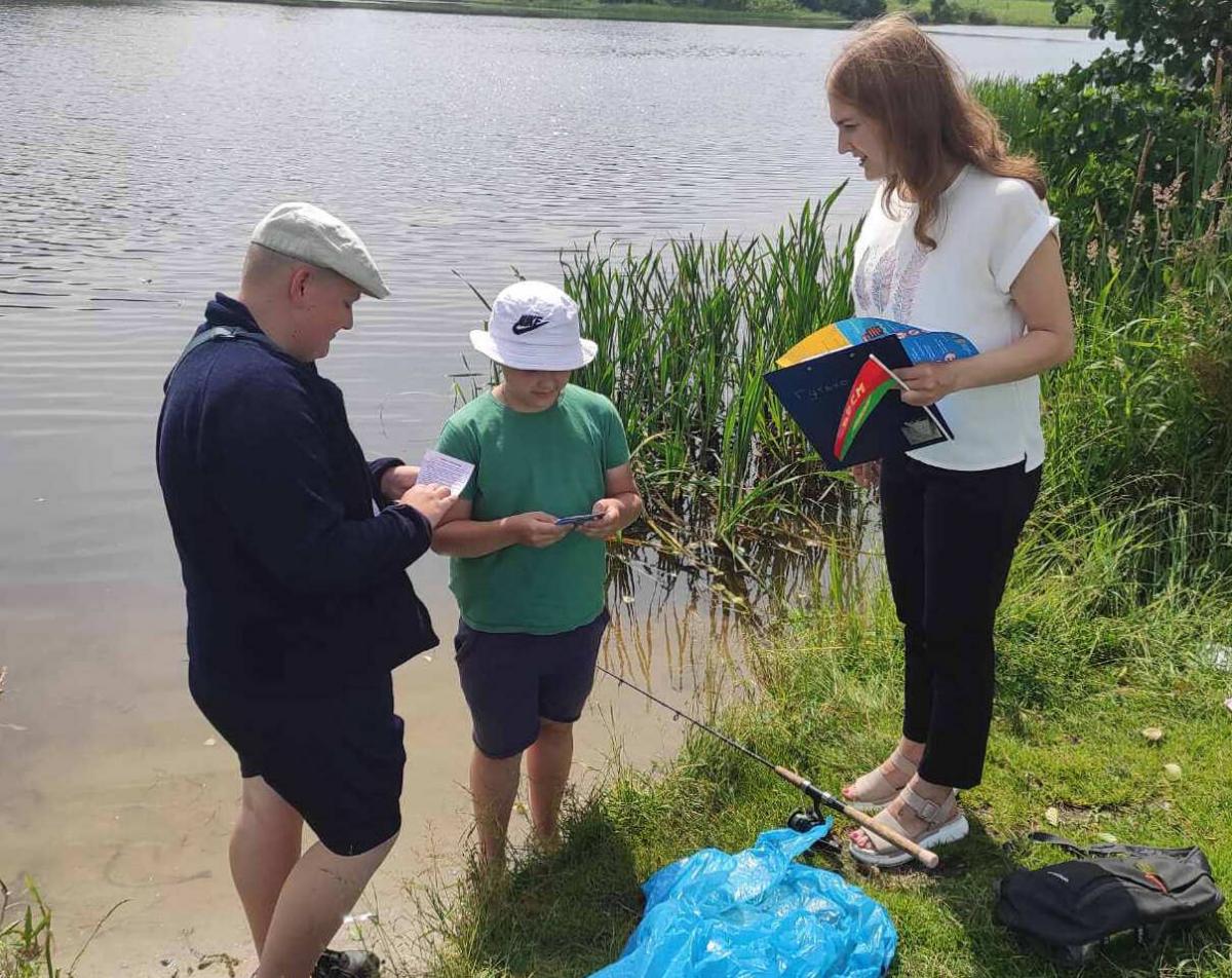 Краснопольские  спасатели провели профилактическую работу с отдыхающими на  пляже