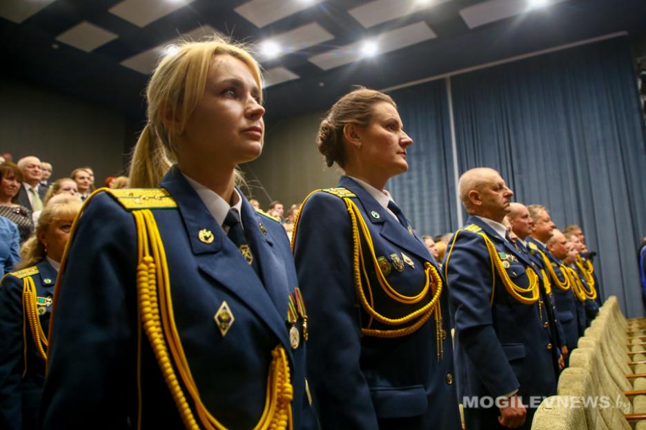 Лукашенко: обстоятельства требуют от белорусских таможенников нетривиальных, оперативных решений