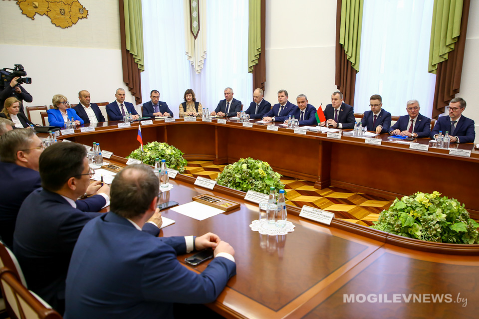 Перспективы сотрудничества обсудили на встрече с делегацией Астраханской области в Могилевском облисполкоме