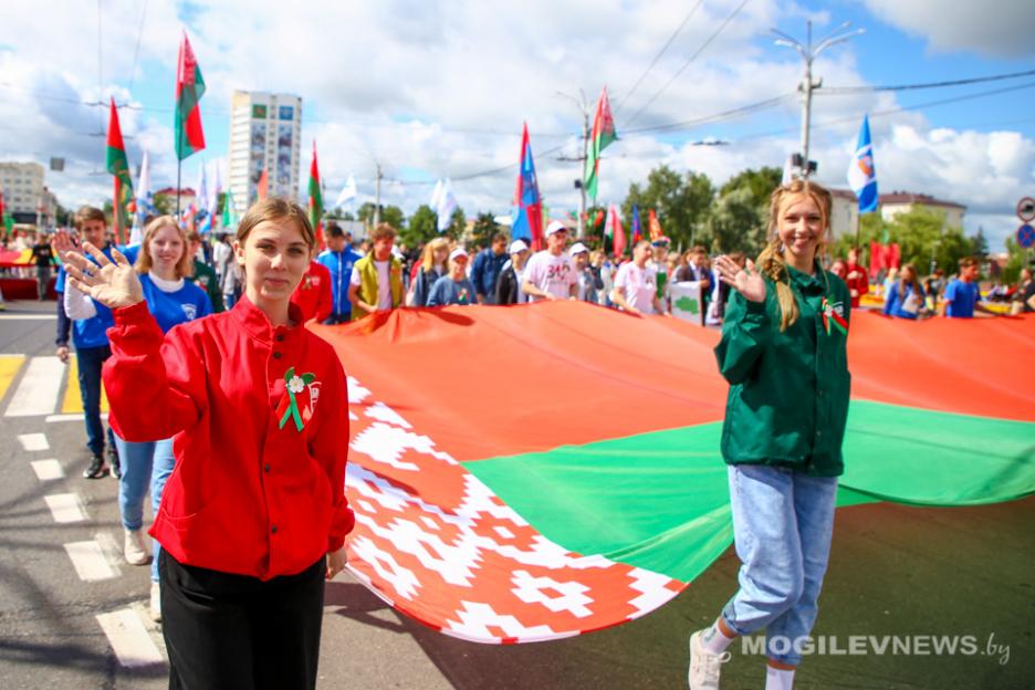 Поздравление с  Днем молодежи и студенчества