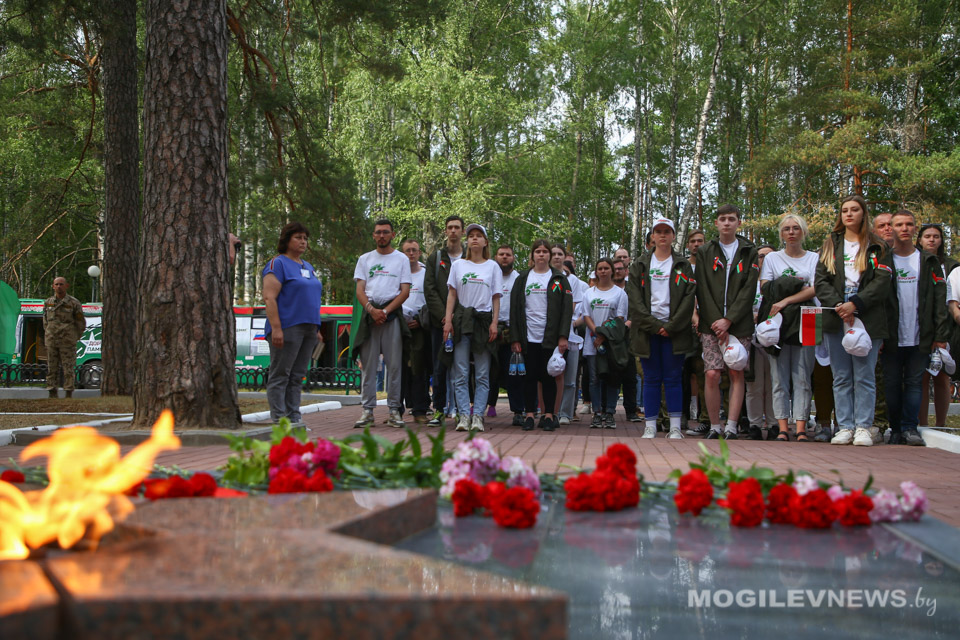 Участники проекта "Дорогами памяти и славы" посетили мемориальный комплекс "Усакино". Фото