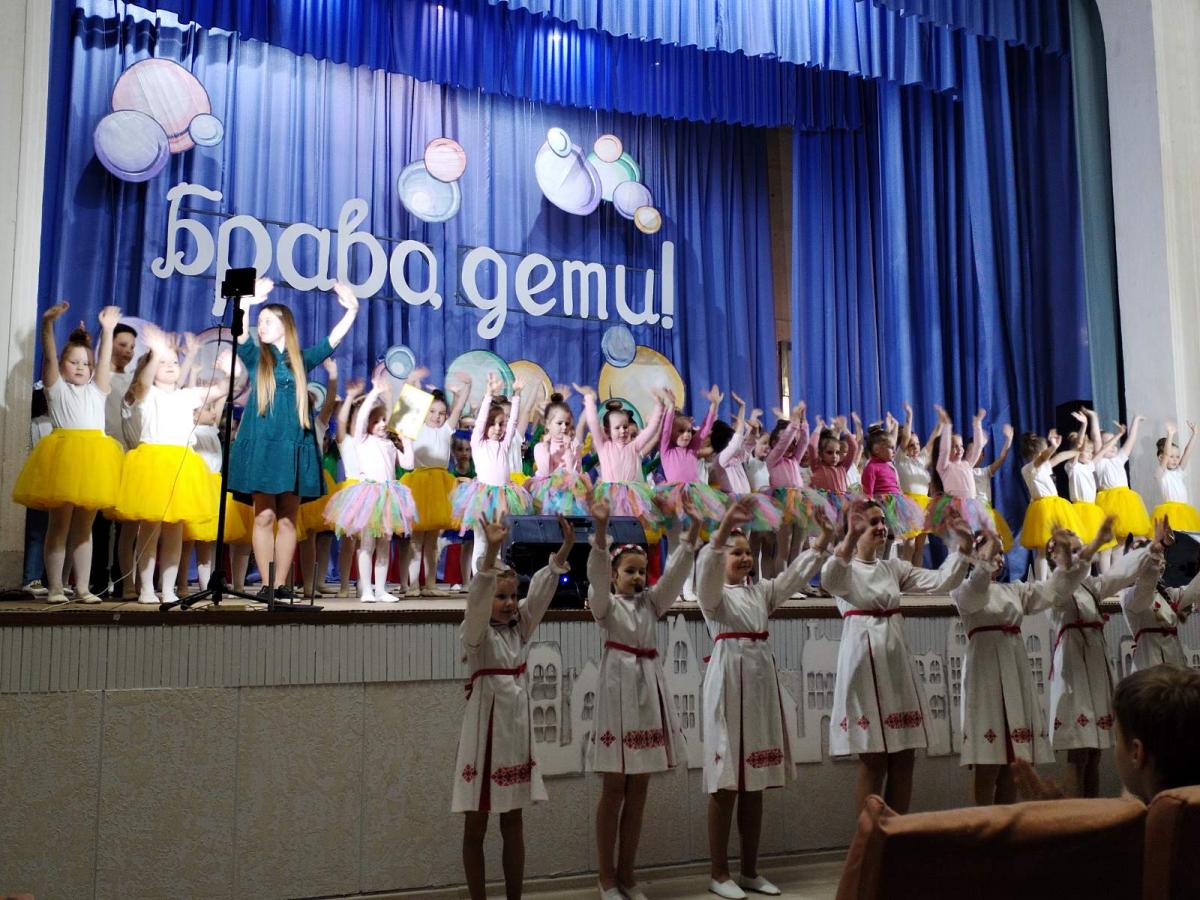 Участники танцевальных студий «Лаборатория танца» и «Dance time» Центра досуга и творчества г. Бобруйска выступили на отчётном концерте