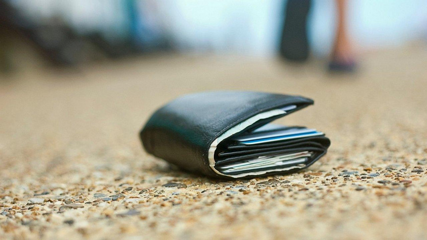 Могилевчанка передала правоохранителям найденный кошелек с деньгами в сумме 6 500 рублей