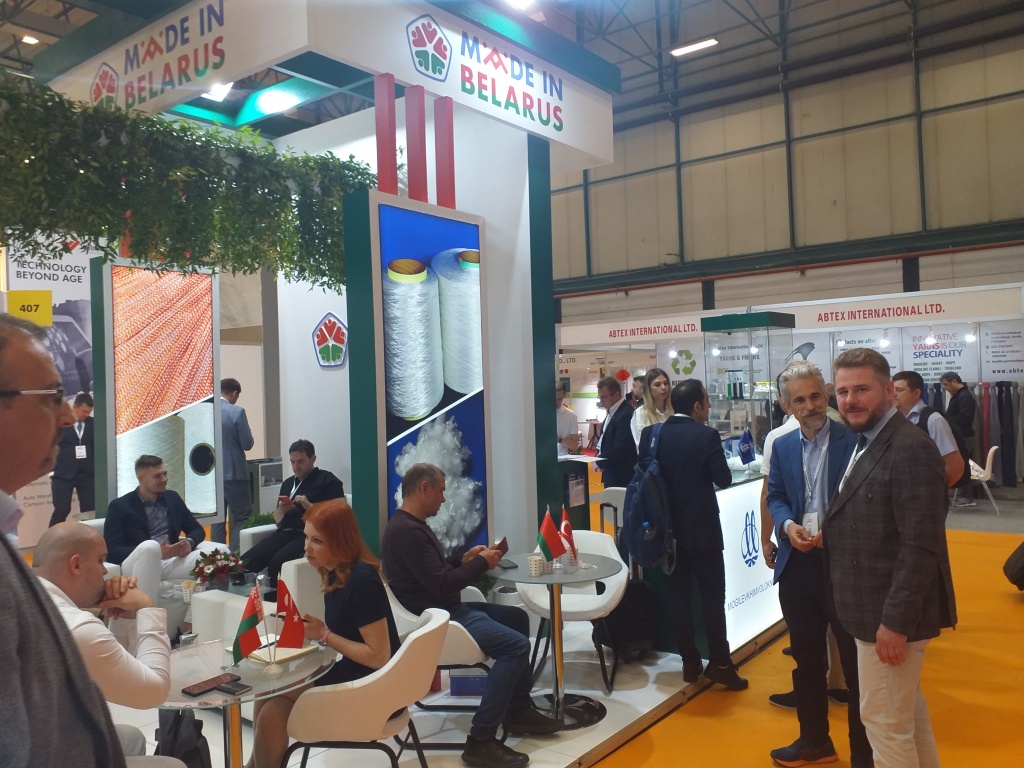 "Могилевхимволокно" представляет свою продукцию на международной выставке в Турции