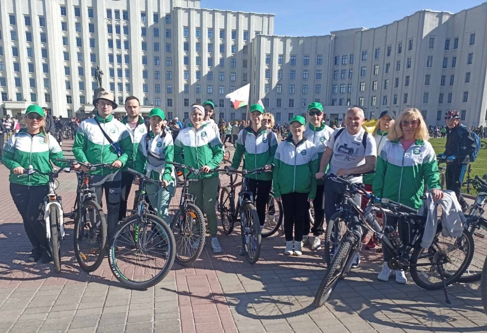 Медработники Могилева и области приняли участие в большом городском велопробеге