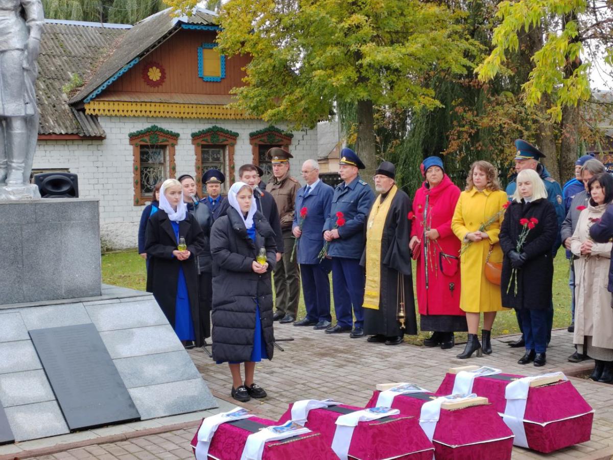 Останки мирных жителей-жертв фашизма перезахоронили в Кличеве