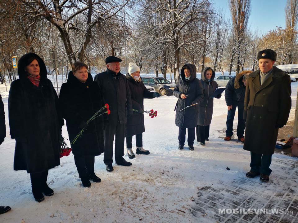 В Могилеве открыли памятную доску Герою Советского Союза Кириллу Орловскому