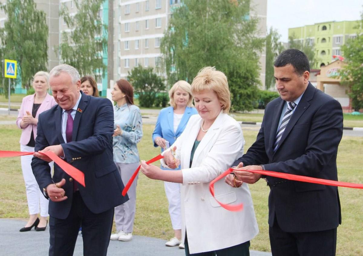 В Костюковичах открыли силовую многофункциональную площадку от Президентского спортивного клуба