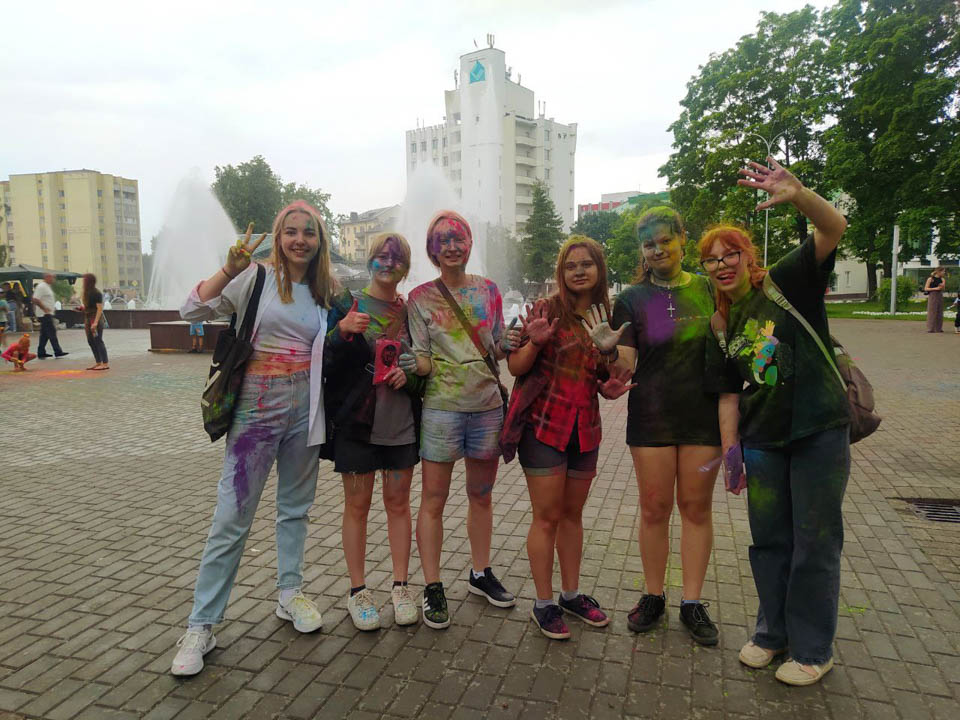 «Разноцветный Могилёв»: празднику дождь не помеха