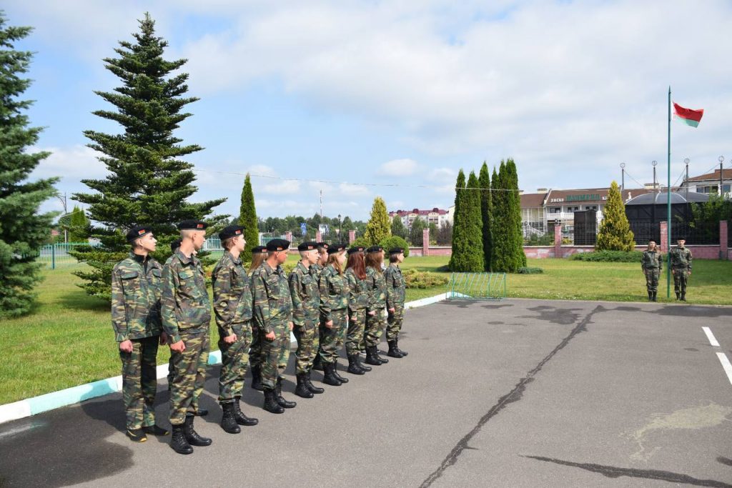 Открытие первой смены лагеря военно-патриотического клуба «Дозор» прошло в торжественной обстановке