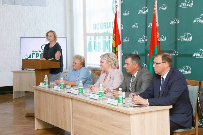 На «Бобруйскагромаше» прошел открытый диалог представителей исполнительной власти с трудовым коллективом