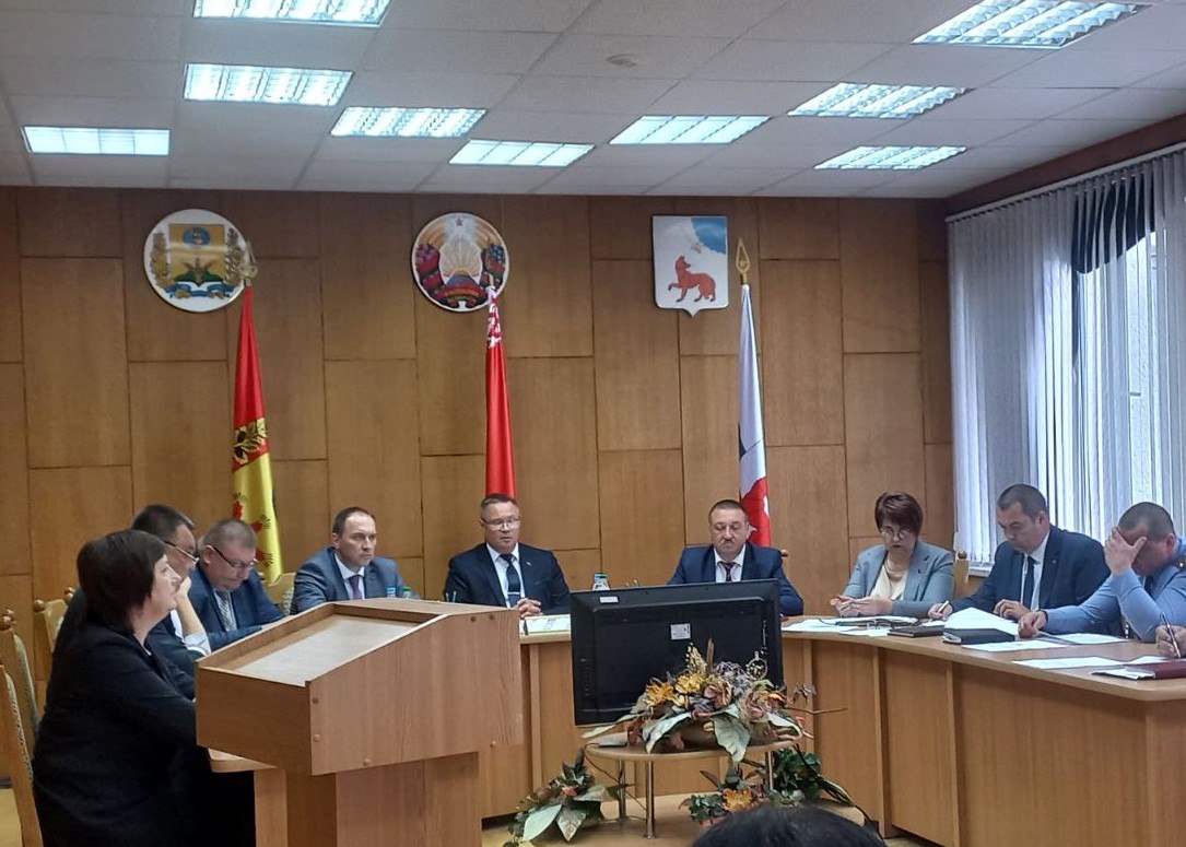 Зампредседателя КГК РБ Андрей Лобович провел «прямую линию» и прием граждан в Мстиславле