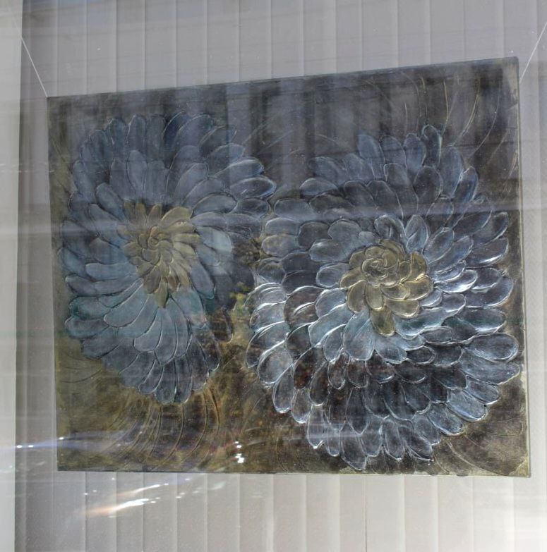 Выставка "Искусство создавать прекрасное" открылась в библиотеке имени К.Маркса в Могилеве