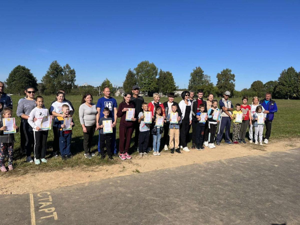 В Климовичах прошел легкоатлетический кросс, посвященный Дню народного единства