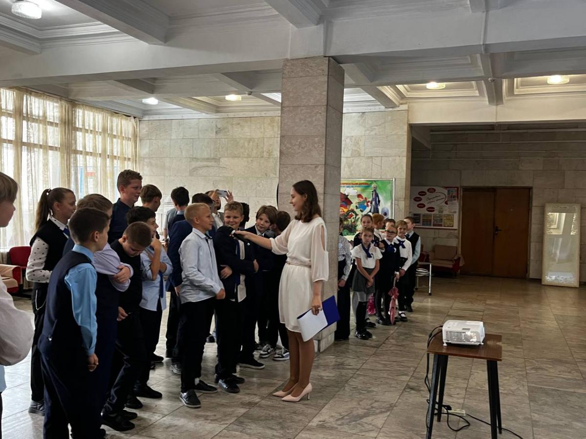 Флэшмоб «В единстве наша сила» прошел в Бобруйске