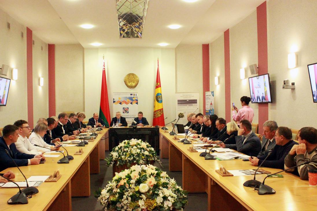 Круглый стол по теме развития сельскохозяйственного производства прошел в Могилевском облисполкоме