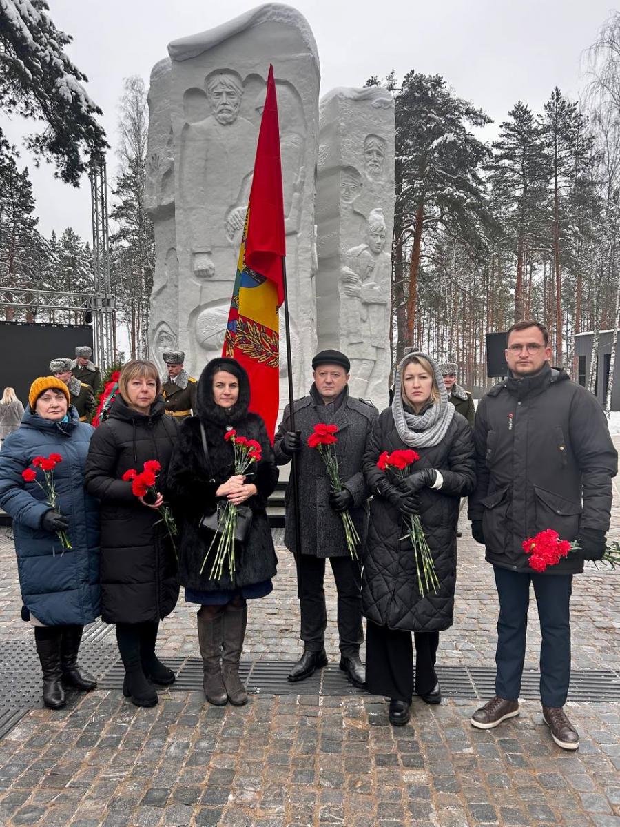 В Озаричах после реконструкции открылся мемориальный комплекс узникам лагеря смерти
