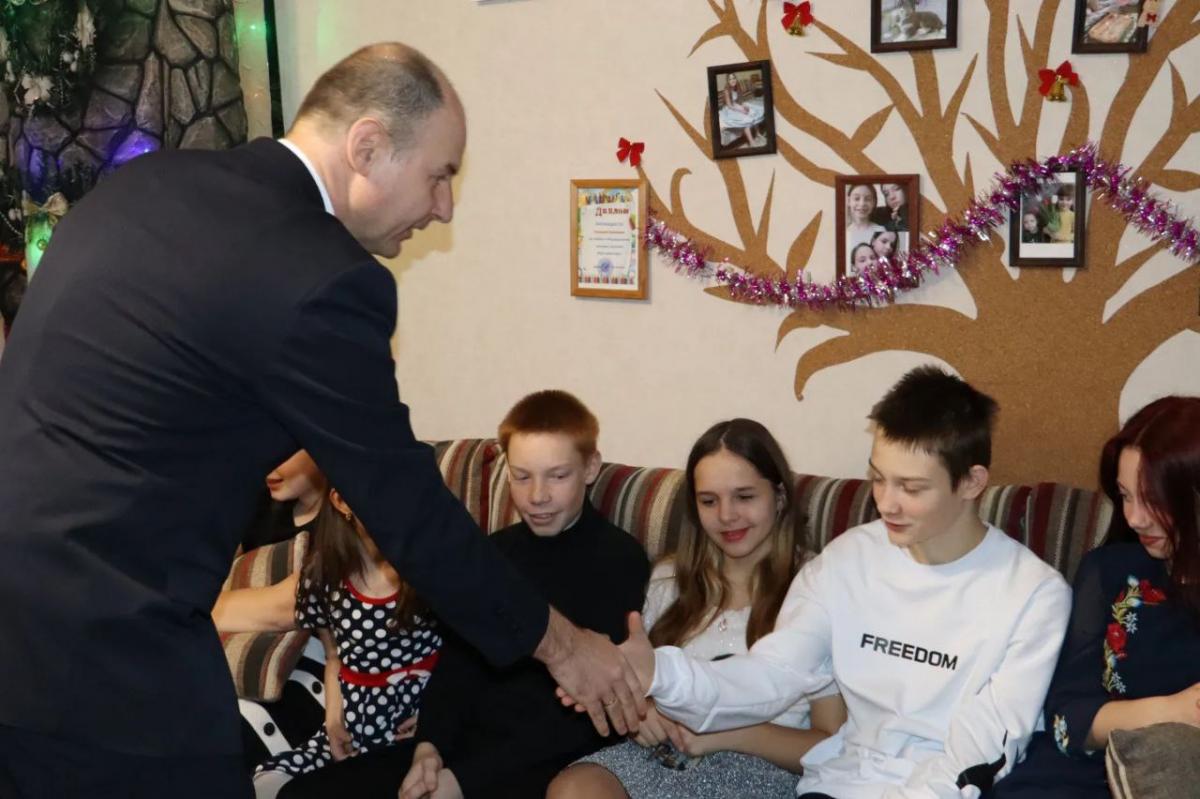 Акция "Наши дети": новогодние подарки получили дети в Белыничском и Круглянском районах