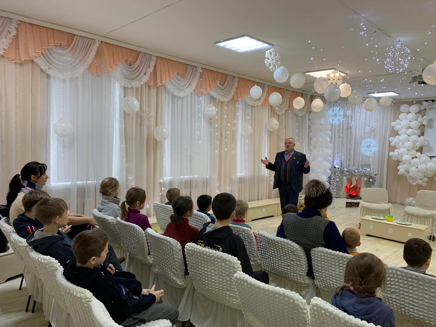 Писатели посетили социально-педагогический центр Октябрьского района города Могилева