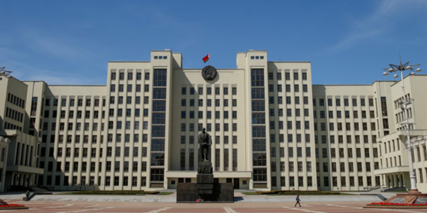 Совмин расширил список иностранных инвесторов, которым запрещено отчуждать свои акции в Беларуси