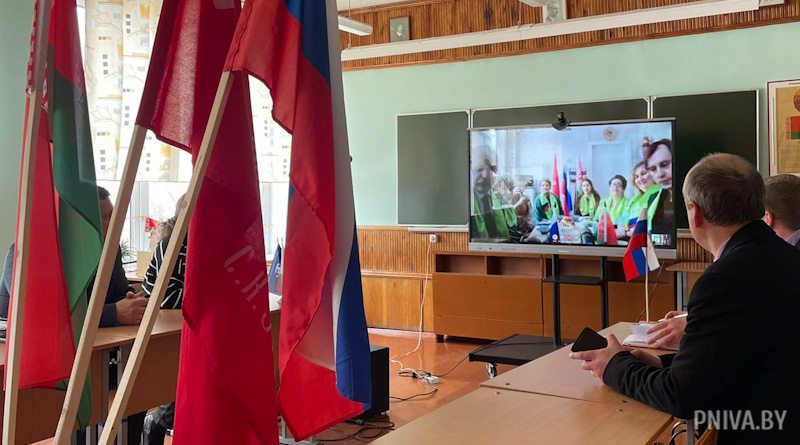 Телемост «Могилевский район – Санкт-Петербург» провели в Маховской средней школе