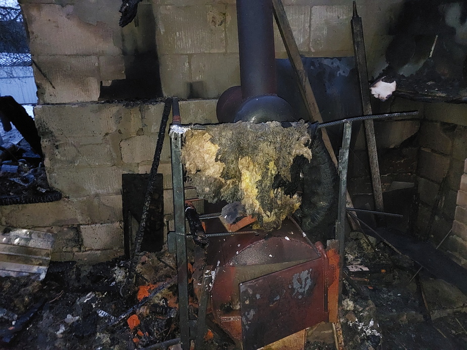 Пожар в гараже на ул. Романова в Могилеве уничтожил автомобиль